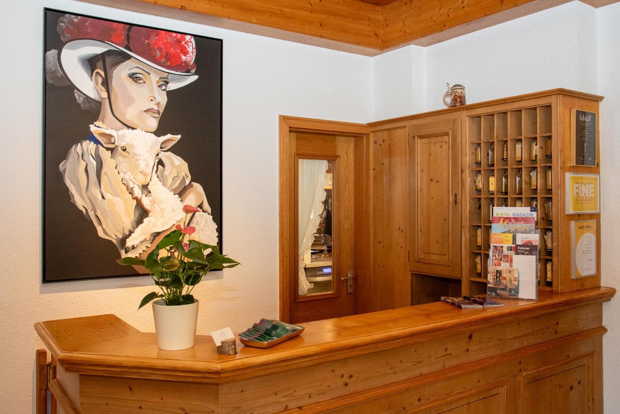Hotel Restaurant Vinothek Lamm Bad Herrenalb Kültér fotó