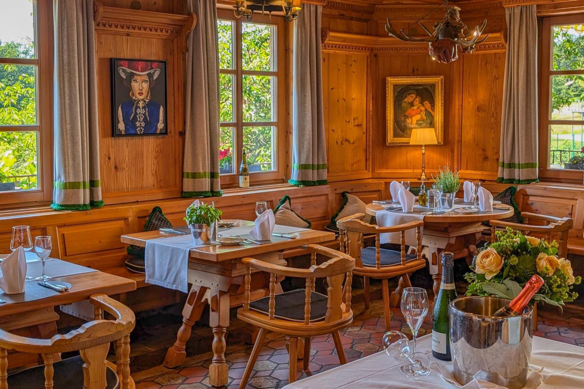 Hotel Restaurant Vinothek Lamm Bad Herrenalb Kültér fotó