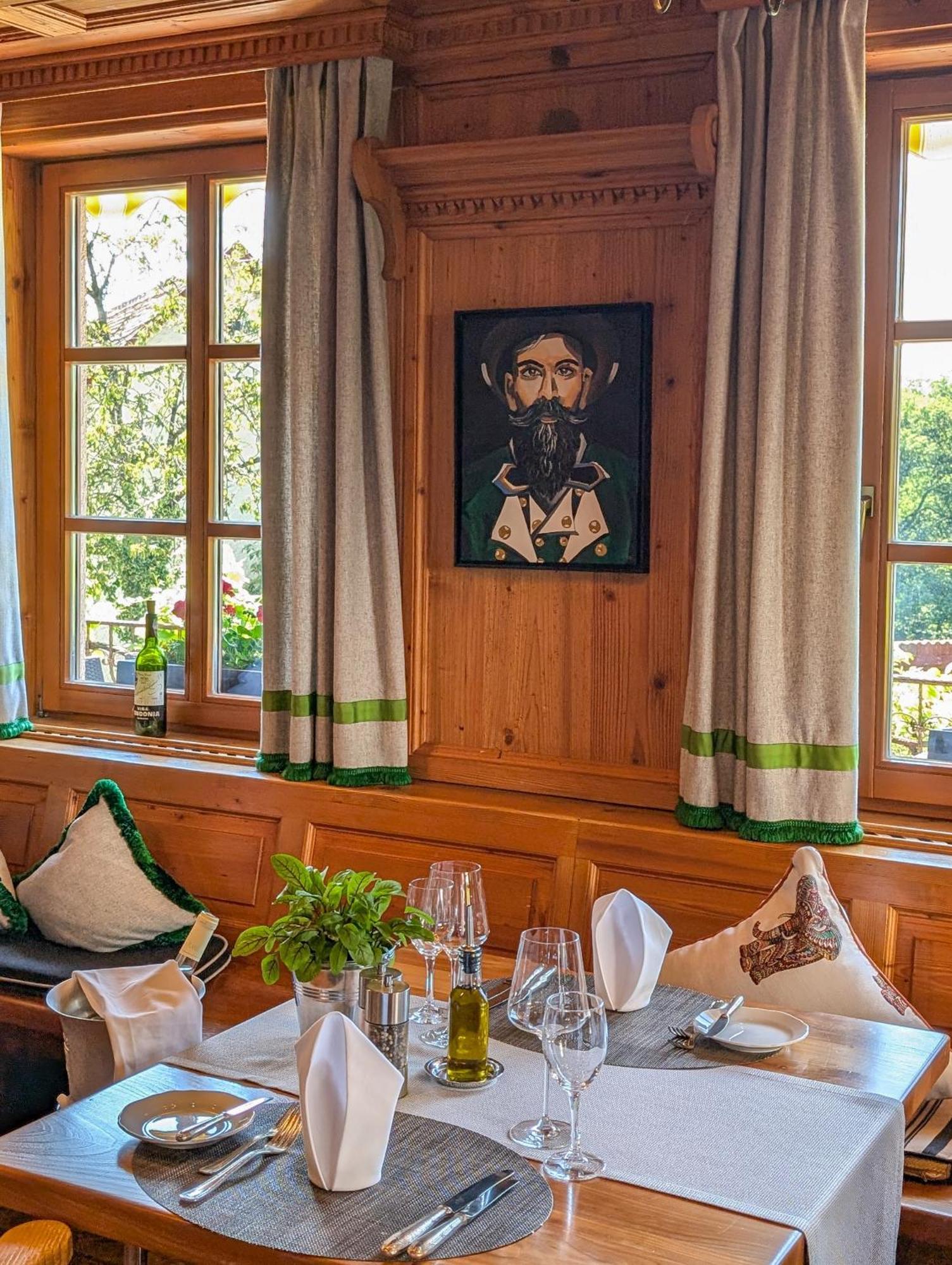 Hotel Restaurant Vinothek Lamm Bad Herrenalb Kültér fotó