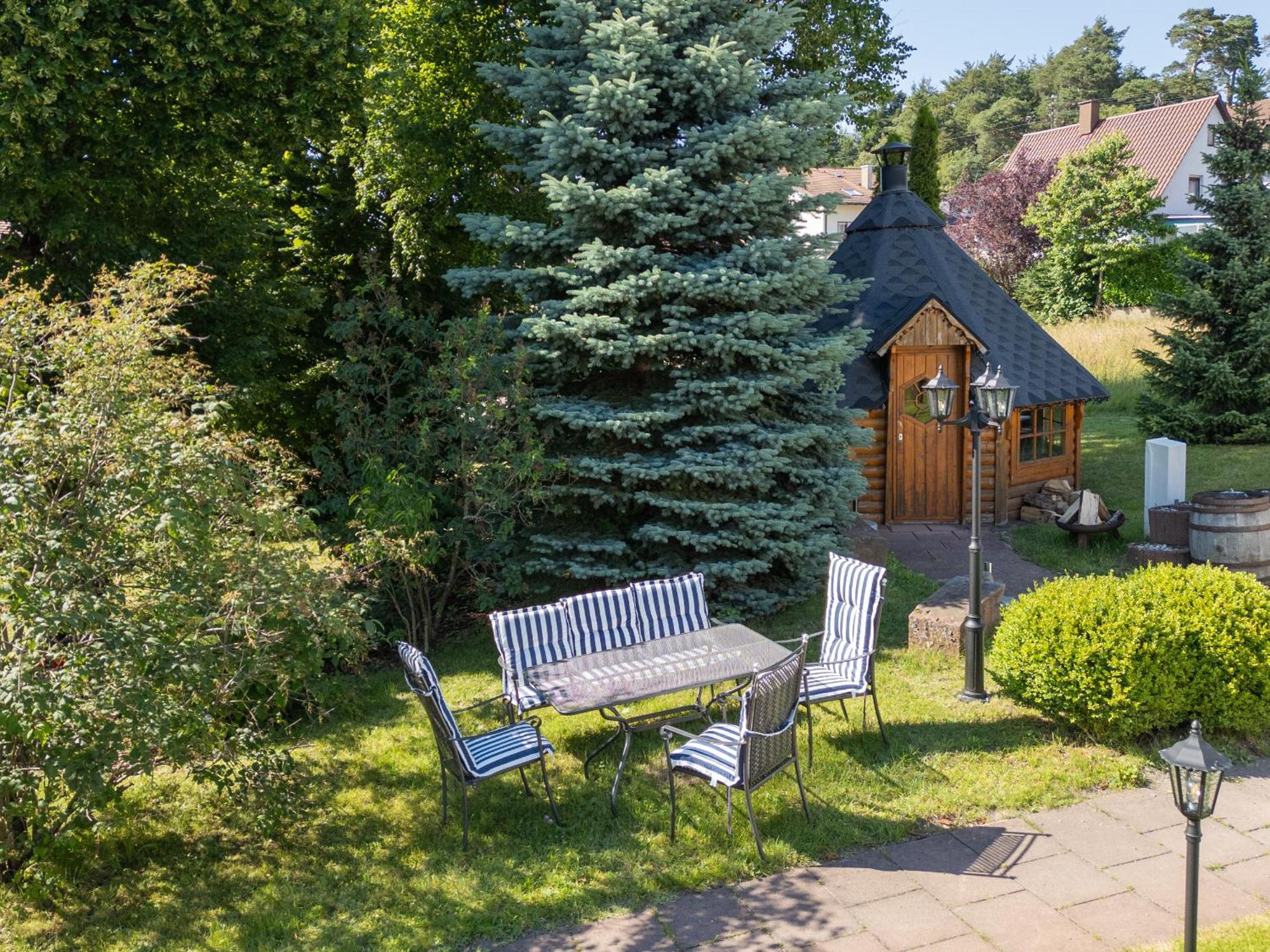 Hotel Restaurant Vinothek Lamm Bad Herrenalb Kültér fotó