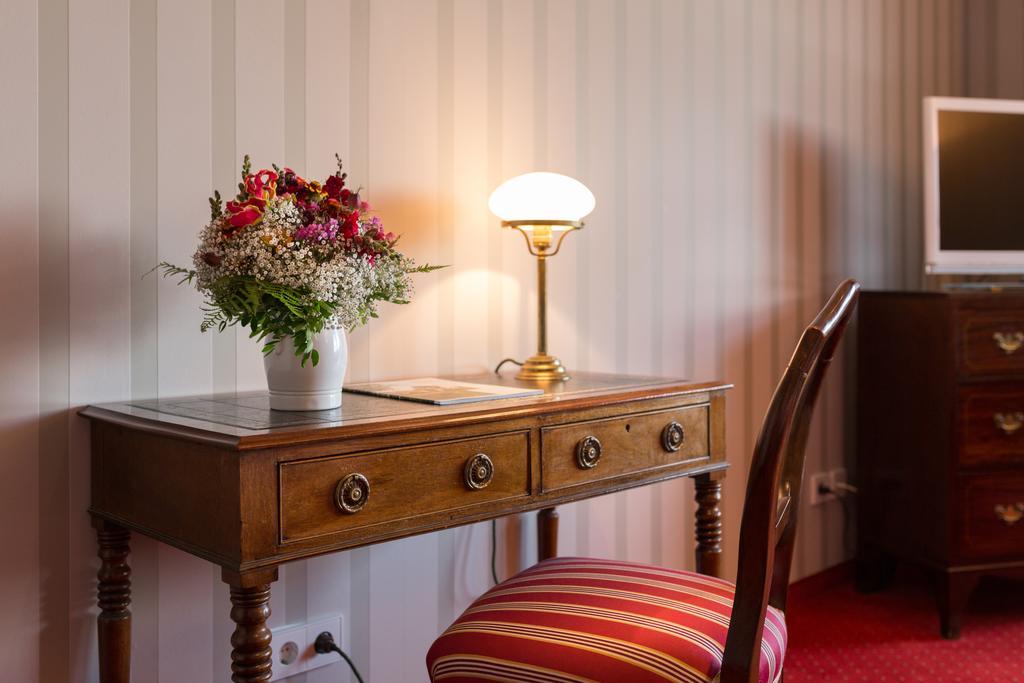 Hotel Restaurant Vinothek Lamm Bad Herrenalb Kültér fotó