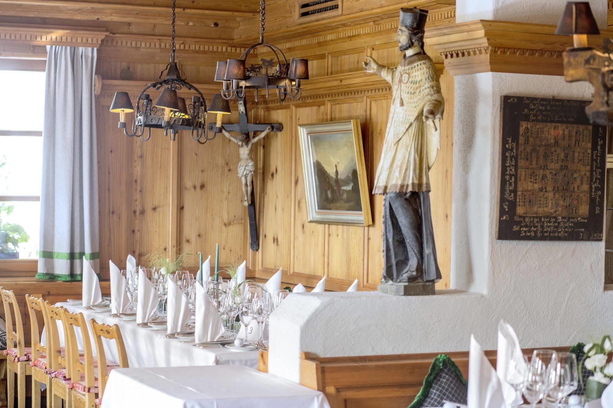 Hotel Restaurant Vinothek Lamm Bad Herrenalb Kültér fotó