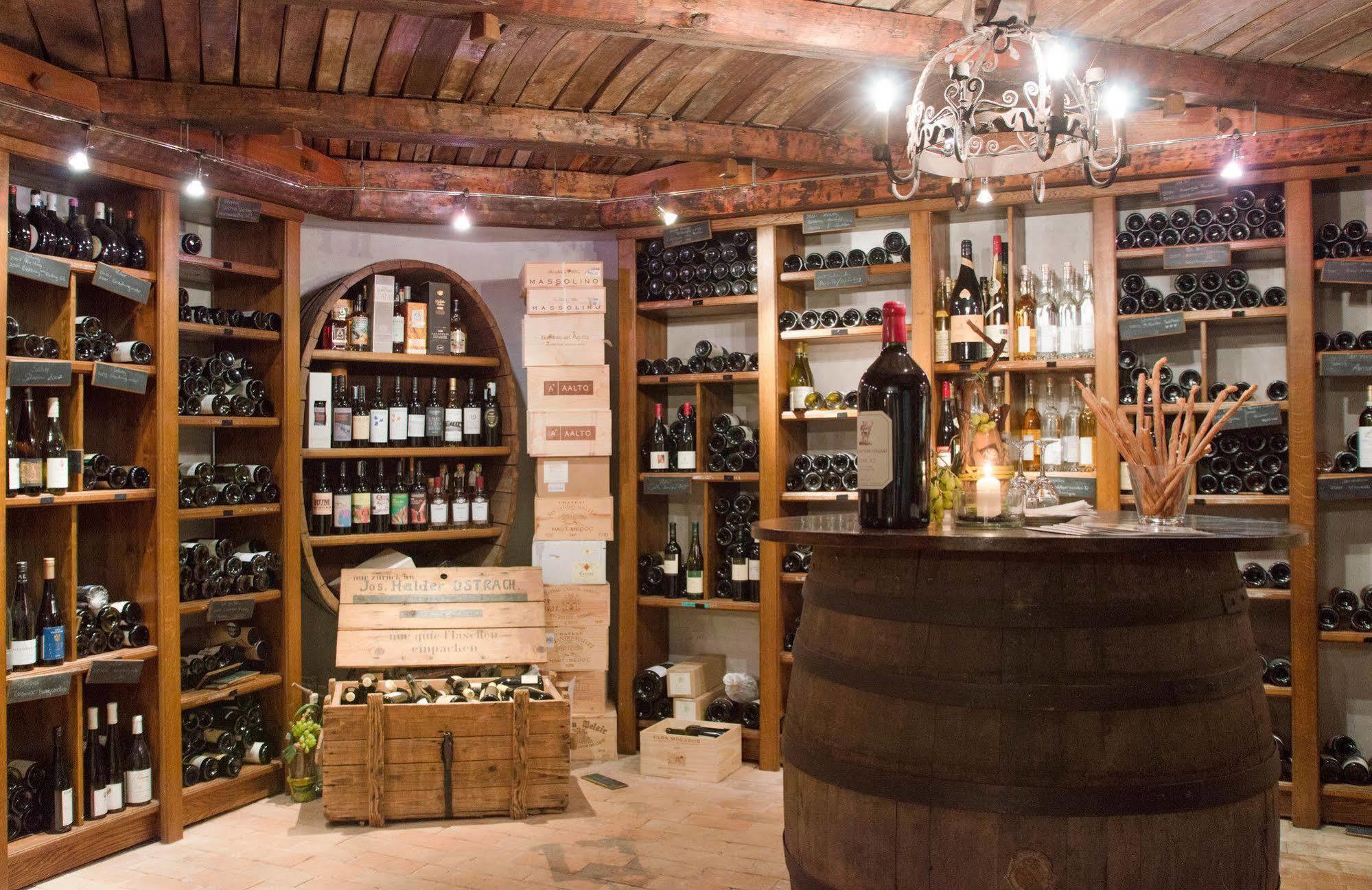 Hotel Restaurant Vinothek Lamm Bad Herrenalb Kültér fotó