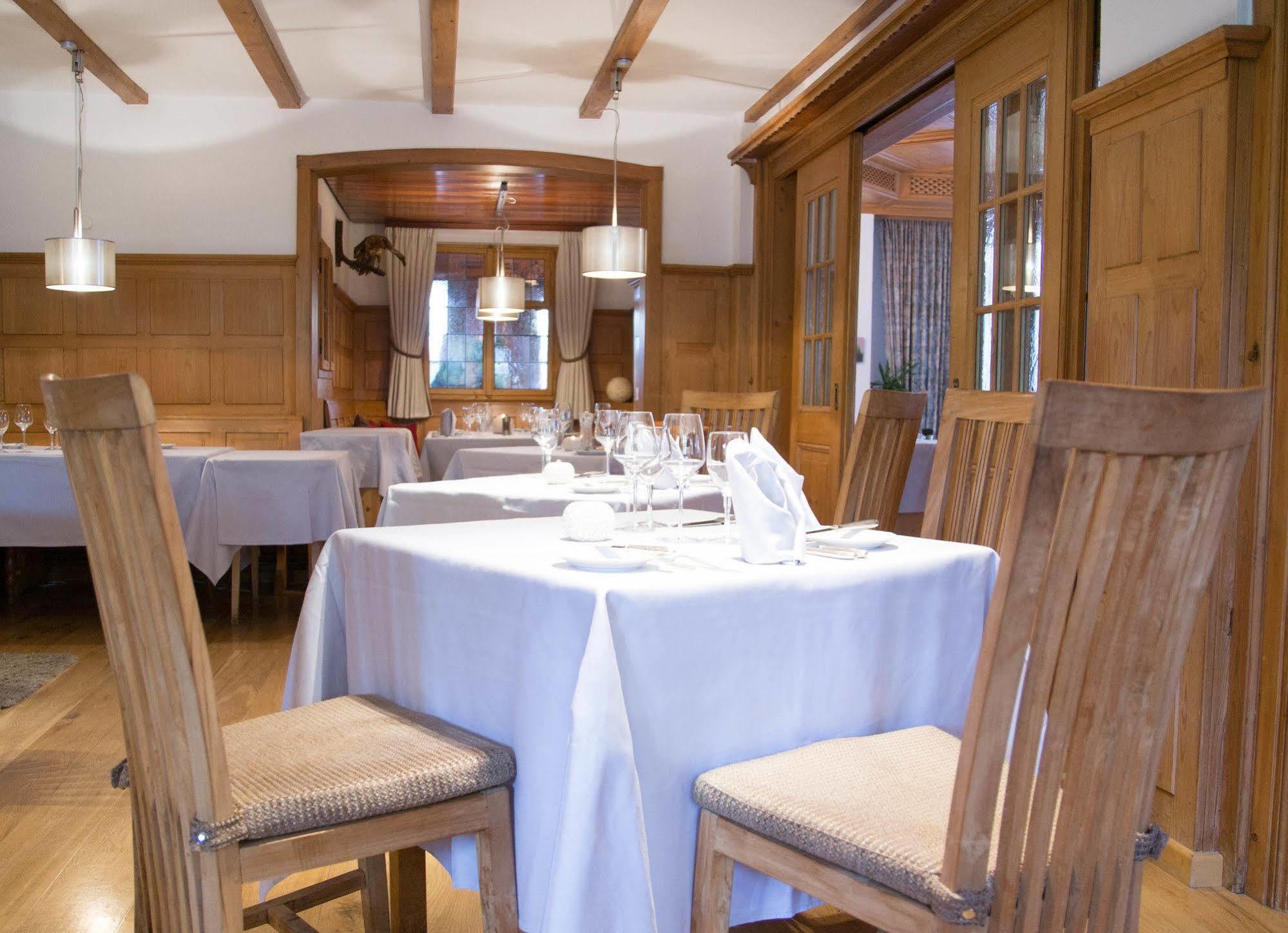 Hotel Restaurant Vinothek Lamm Bad Herrenalb Kültér fotó