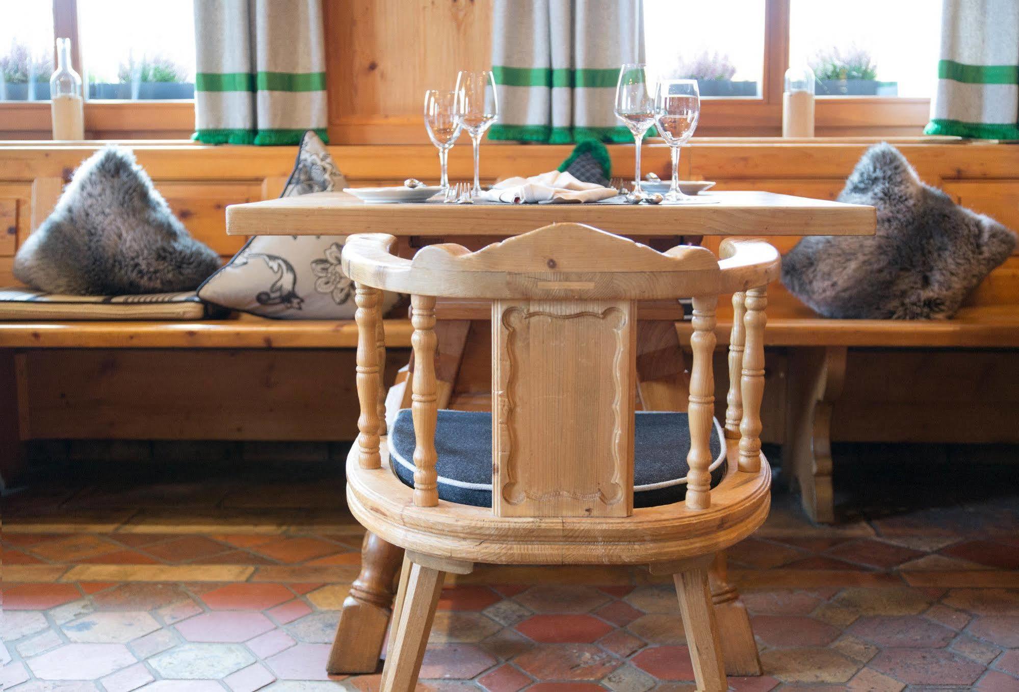 Hotel Restaurant Vinothek Lamm Bad Herrenalb Kültér fotó